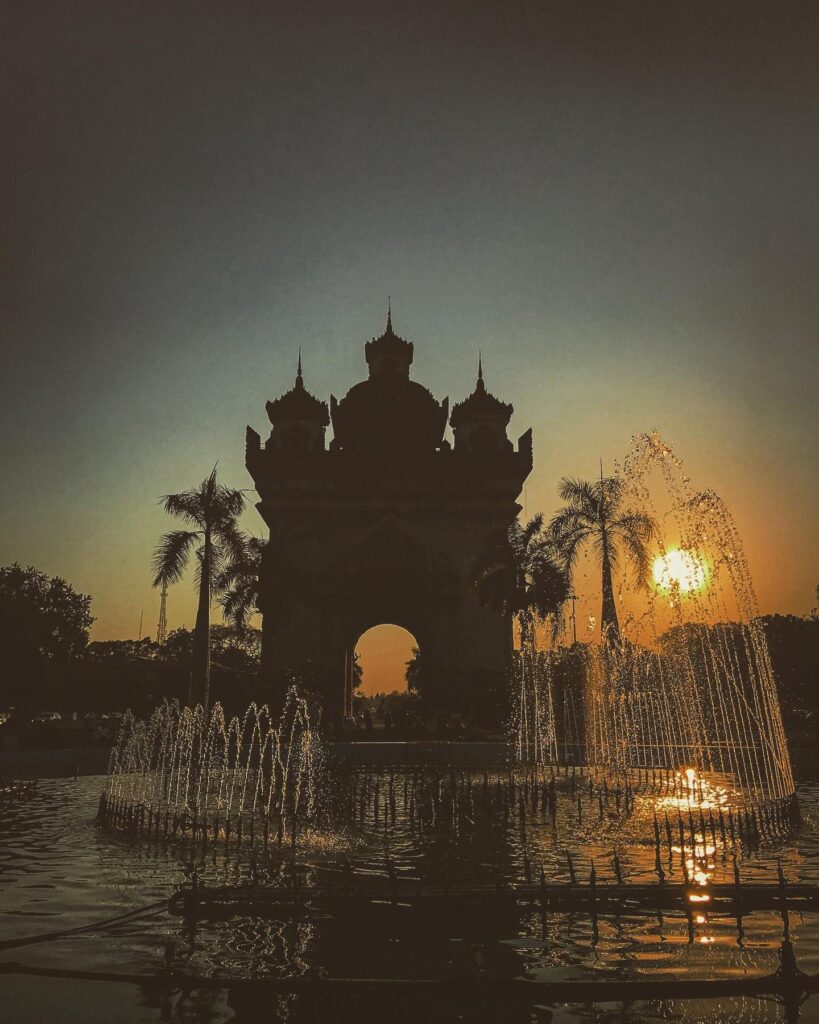 Patuxai at sunset