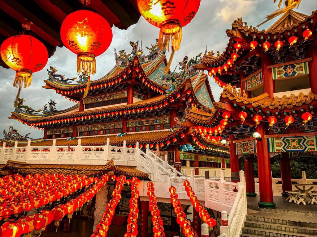 Thean Hou Temple as the lanterns light up