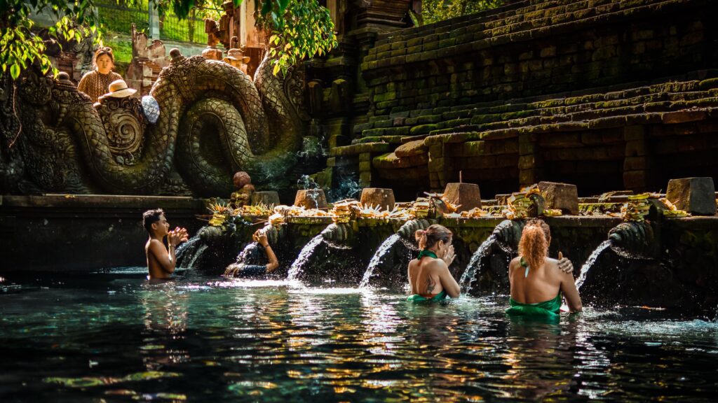 People bathing in Tirta Empul