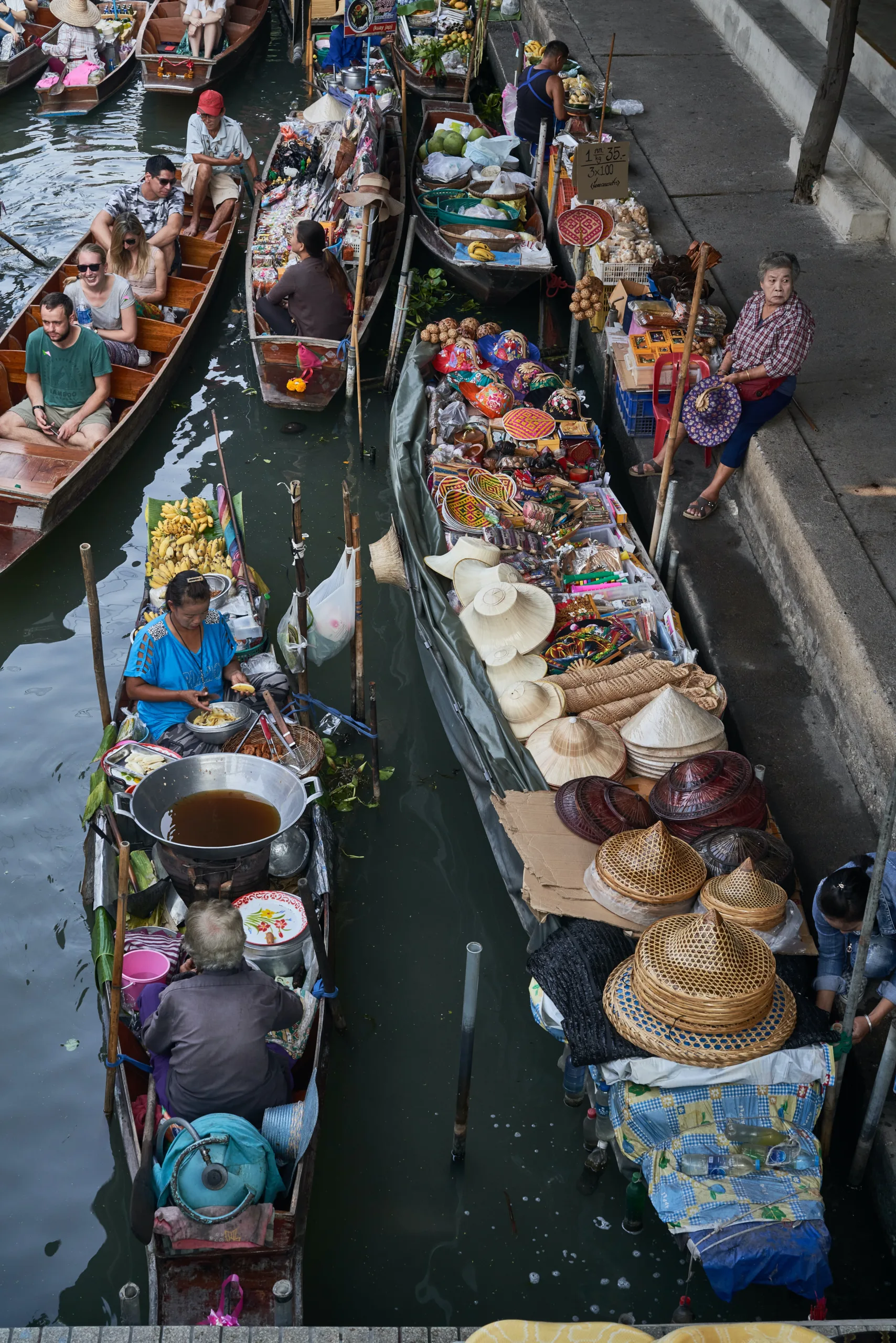 Ampahawa Floating Market Boat Tours