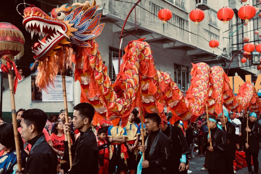 Binondo dragon dance in Manila Chinatown