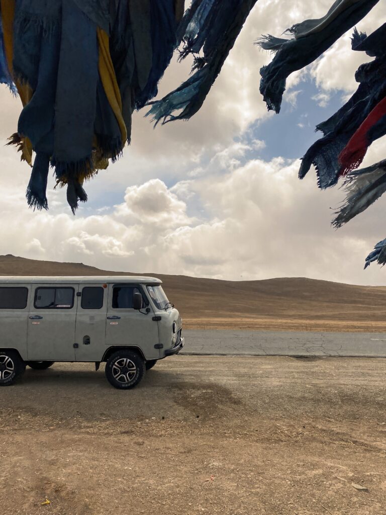Mongolia tour jeep